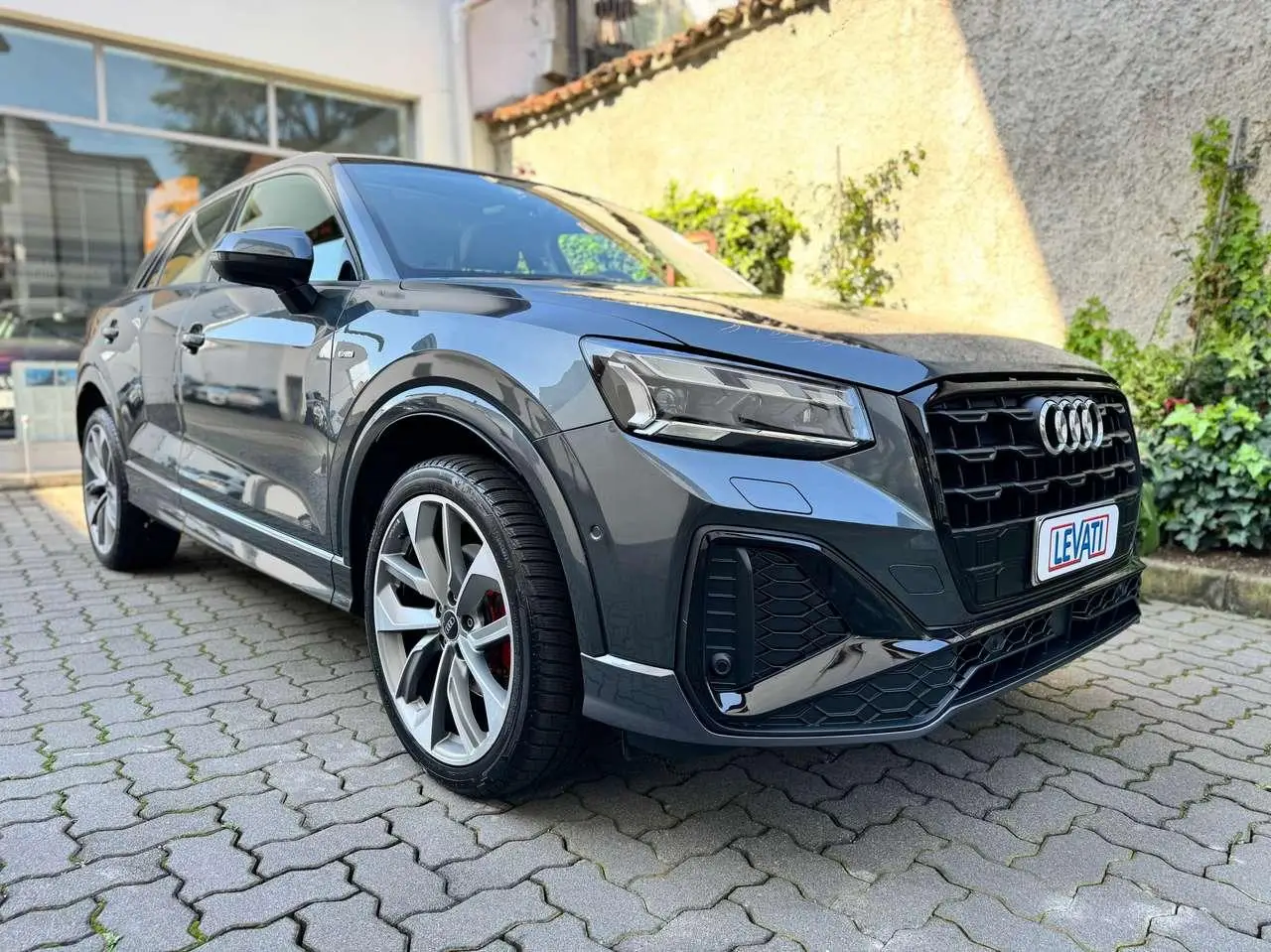 Photo 1 : Audi Q2 2021 Essence