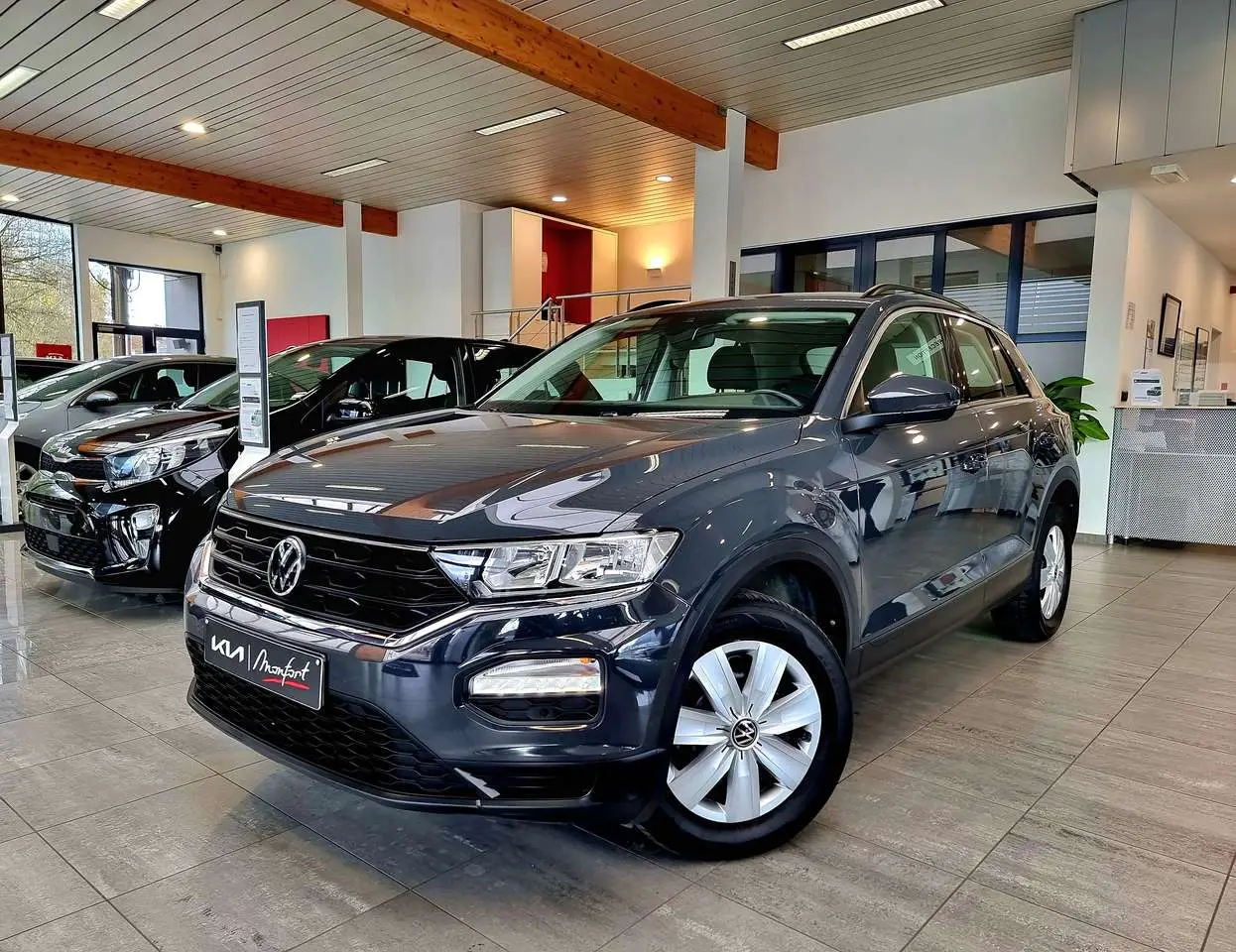 Photo 1 : Volkswagen T-roc 2021 Petrol