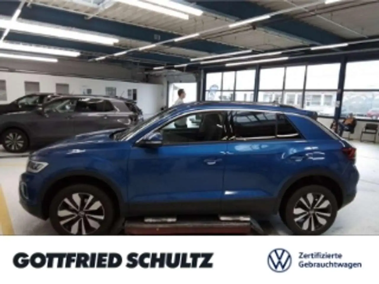 Photo 1 : Volkswagen T-roc 2023 Essence