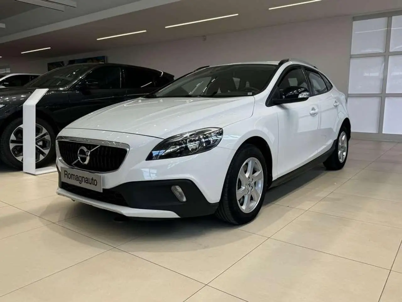 Photo 1 : Volvo V40 2018 Diesel