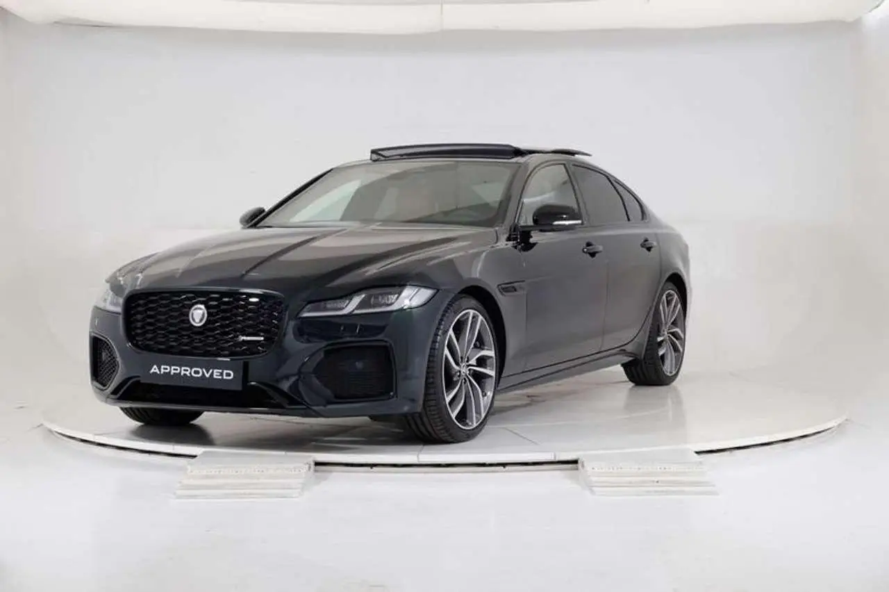 Photo 1 : Jaguar Xf 2024 Hybride