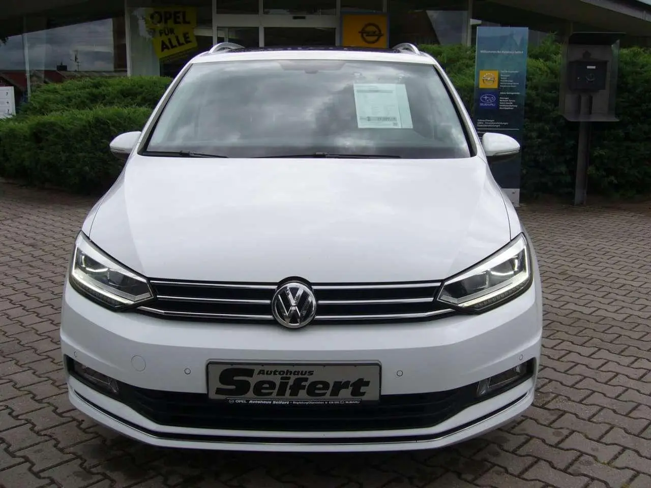 Photo 1 : Volkswagen Touran 2017 Petrol