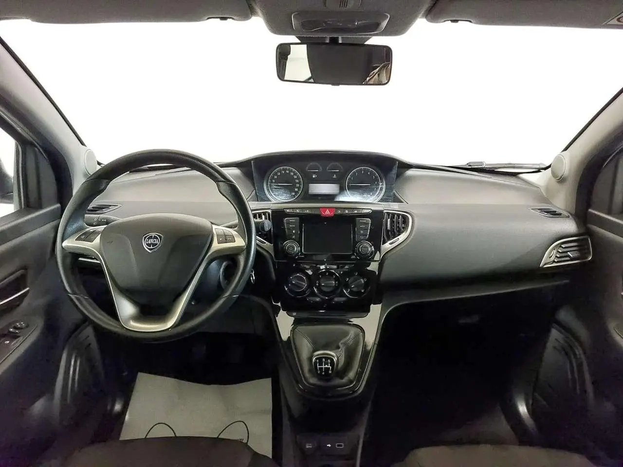 Photo 1 : Lancia Ypsilon 2020 Petrol