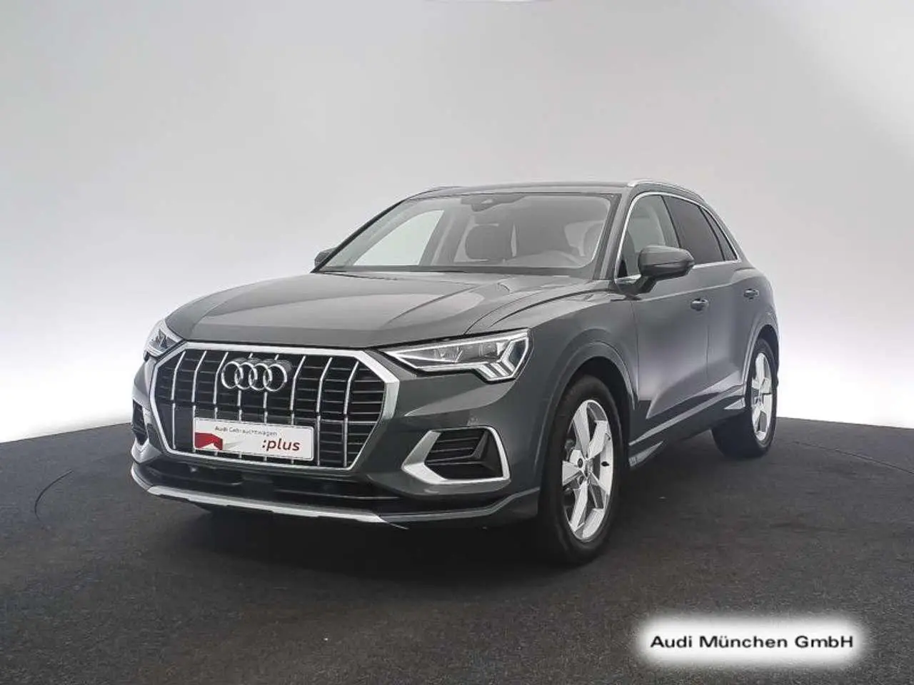 Photo 1 : Audi Q3 2020 Petrol