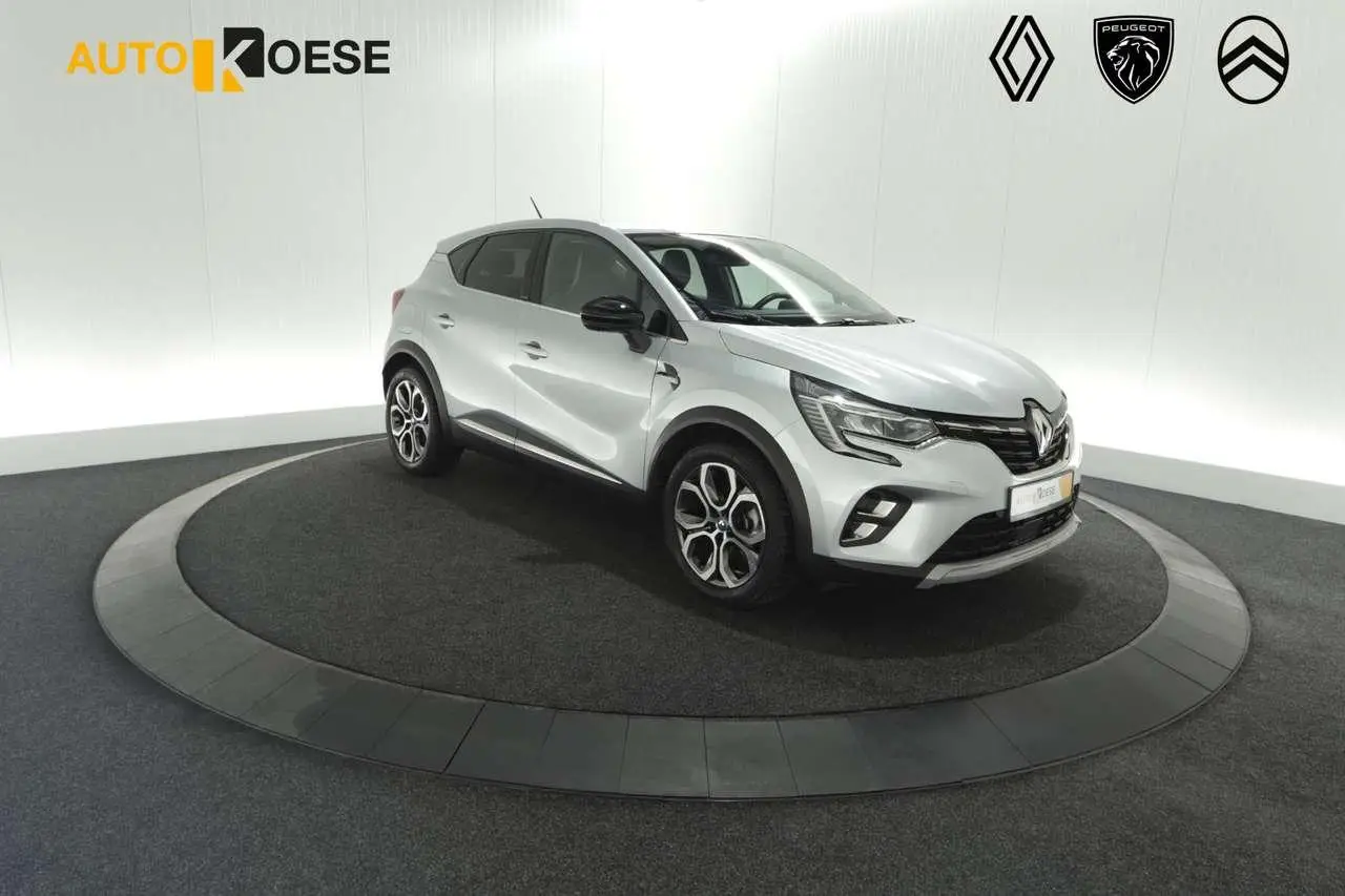 Photo 1 : Renault Captur 2021 Hybrid