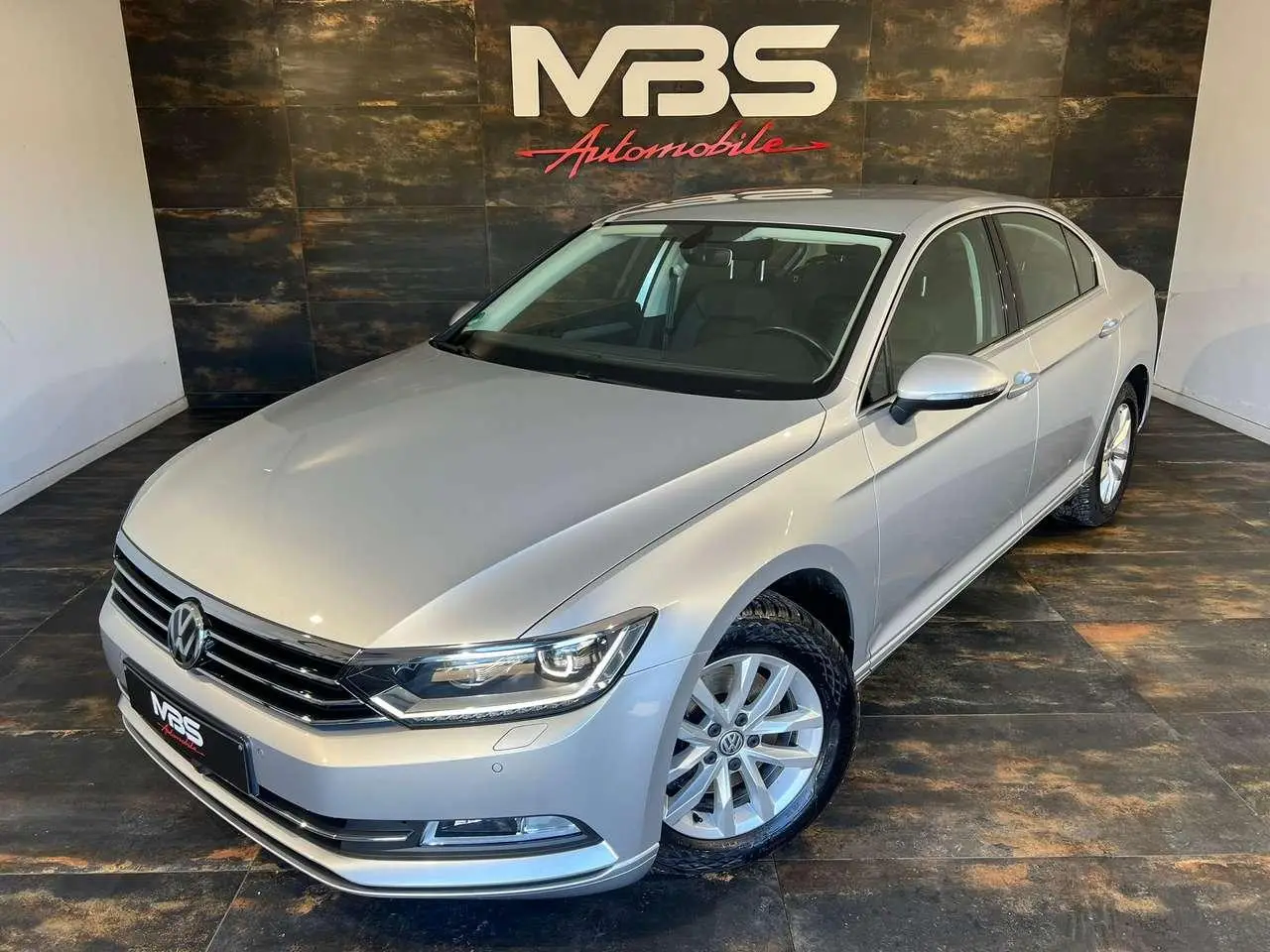 Photo 1 : Volkswagen Passat 2015 Essence