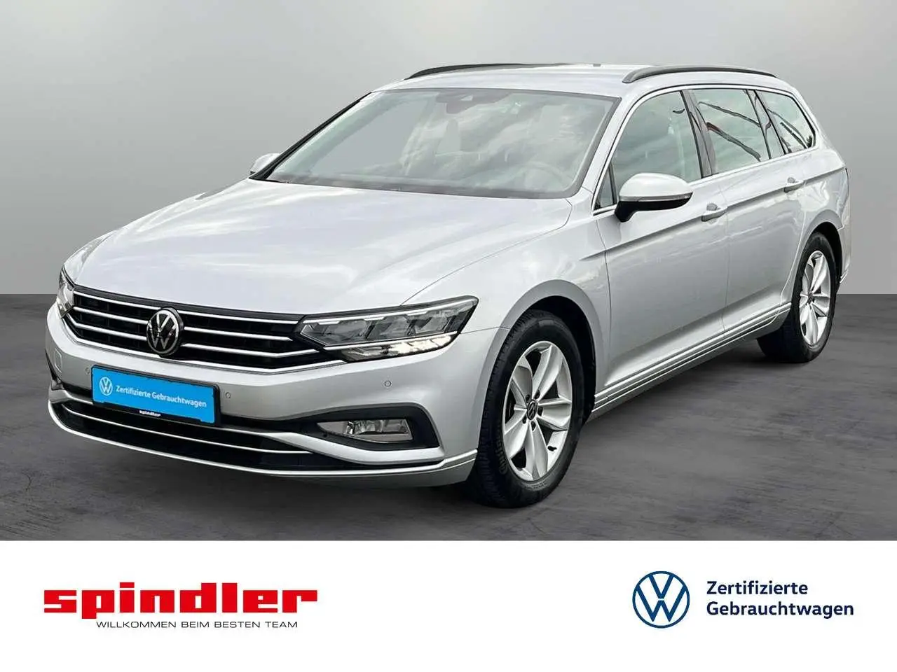 Photo 1 : Volkswagen Passat 2021 Petrol