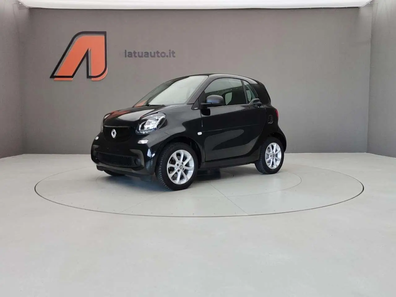 Photo 1 : Smart Fortwo 2018 Petrol