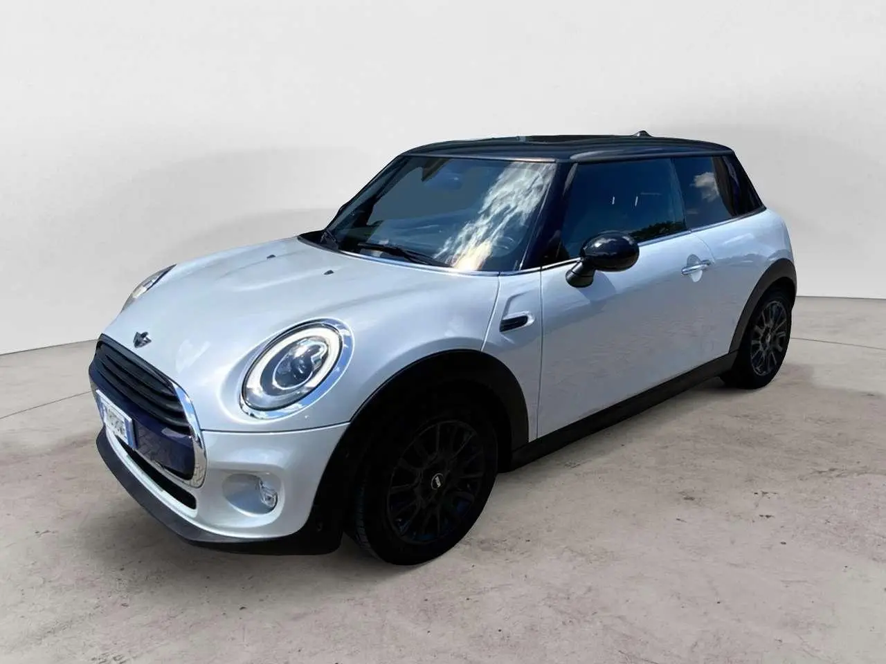 Photo 1 : Mini Cooper 2017 Diesel