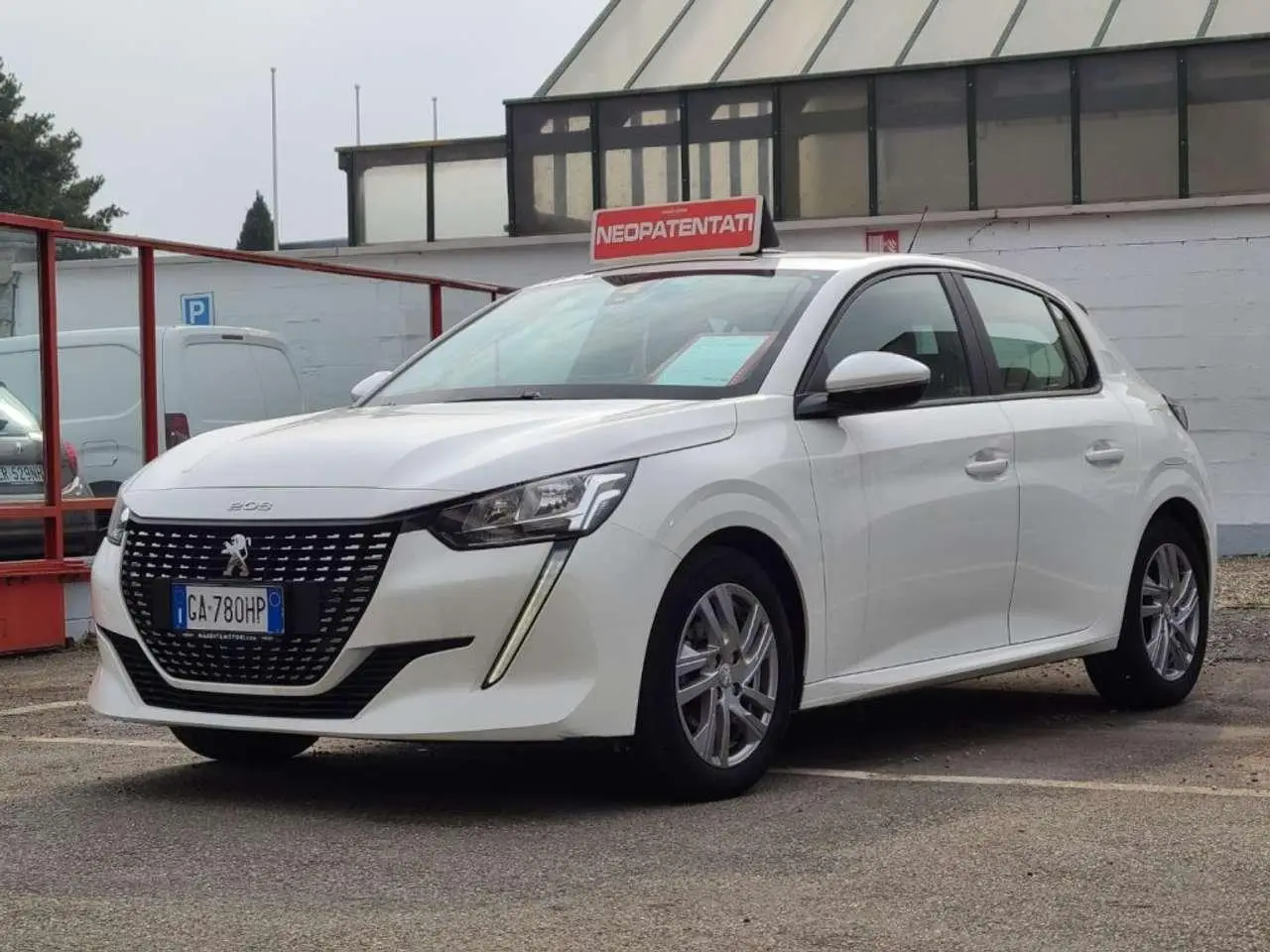 Photo 1 : Peugeot 208 2020 Petrol