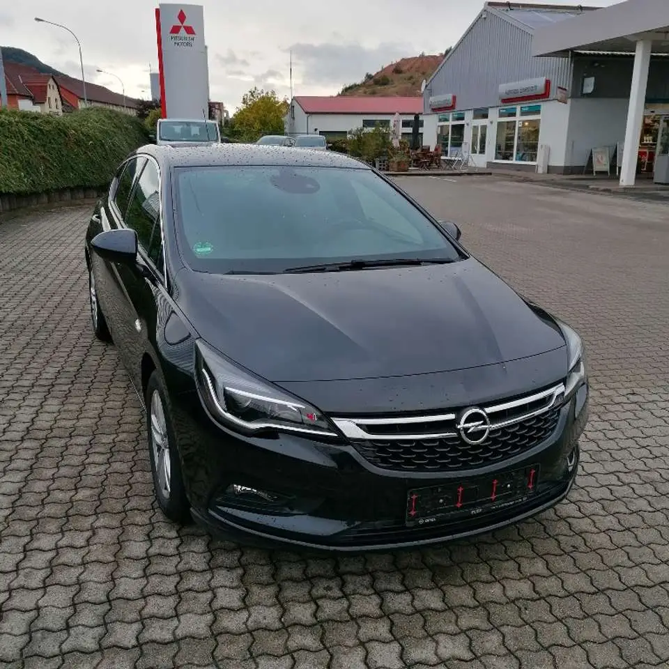 Photo 1 : Opel Astra 2017 Petrol