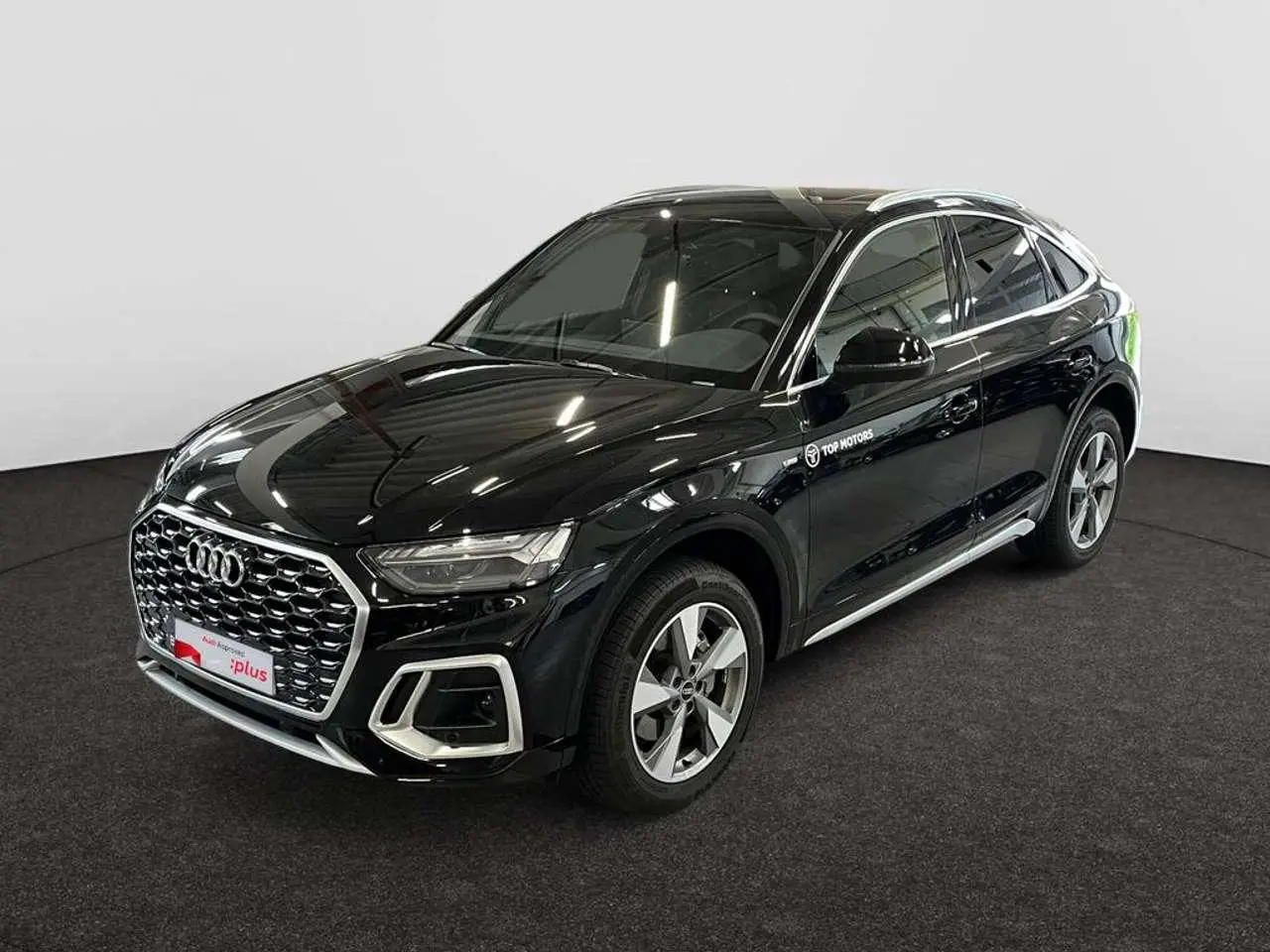 Photo 1 : Audi Q5 2024 Petrol