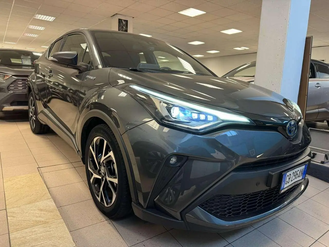 Photo 1 : Toyota C-hr 2020 Hybrid