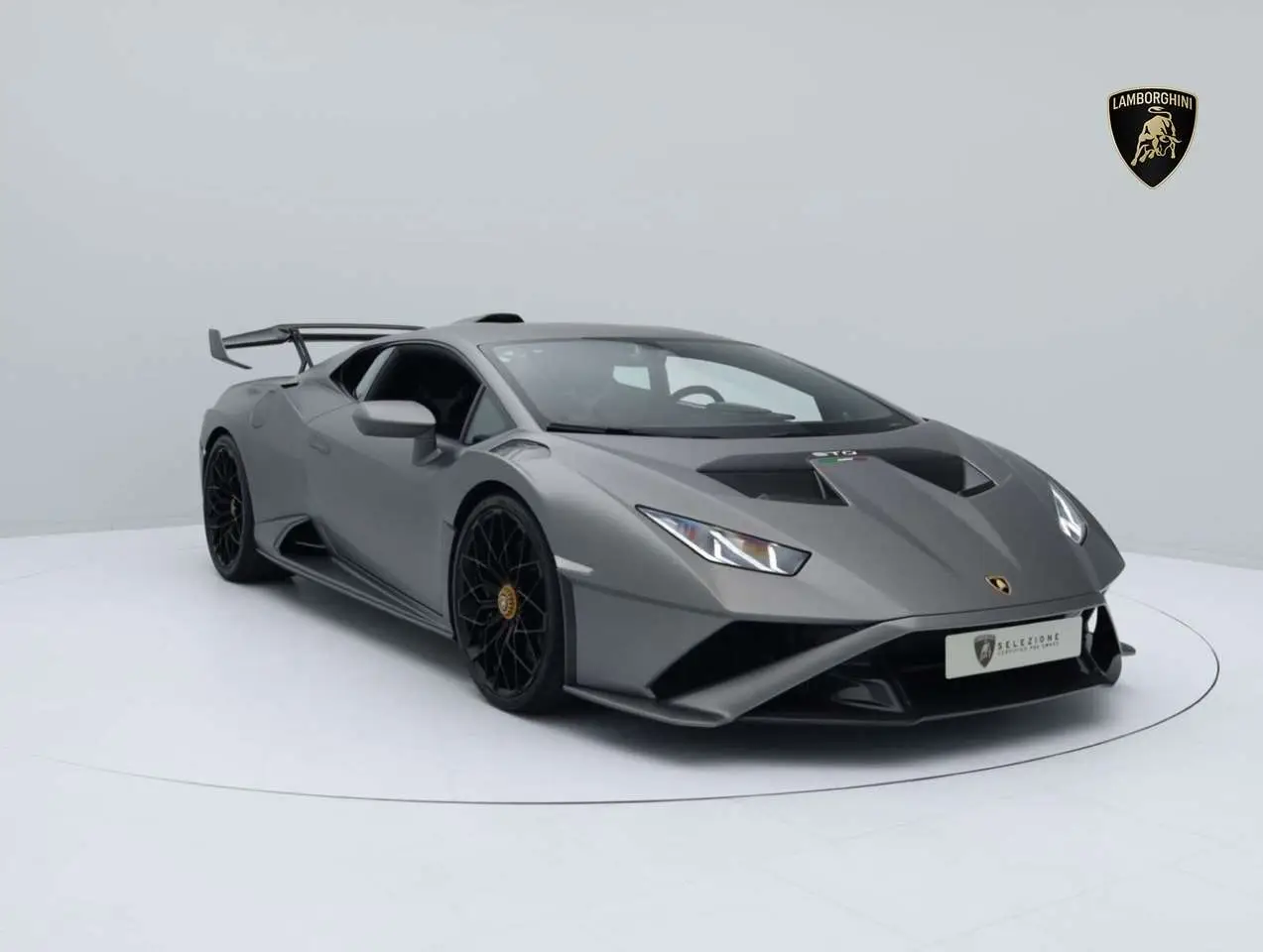 Photo 1 : Lamborghini Huracan 2022 Petrol