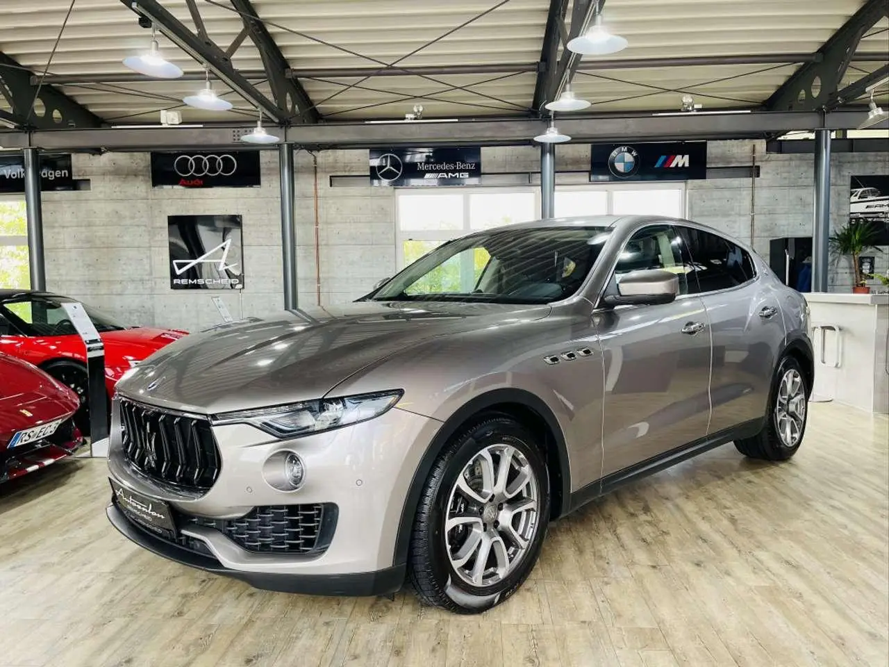 Photo 1 : Maserati Levante 2016 Essence