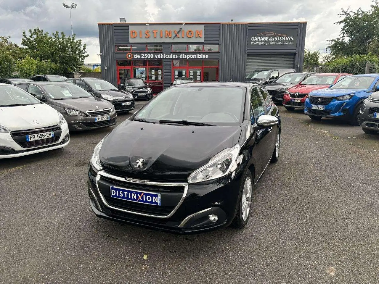 Photo 1 : Peugeot 208 2017 Petrol