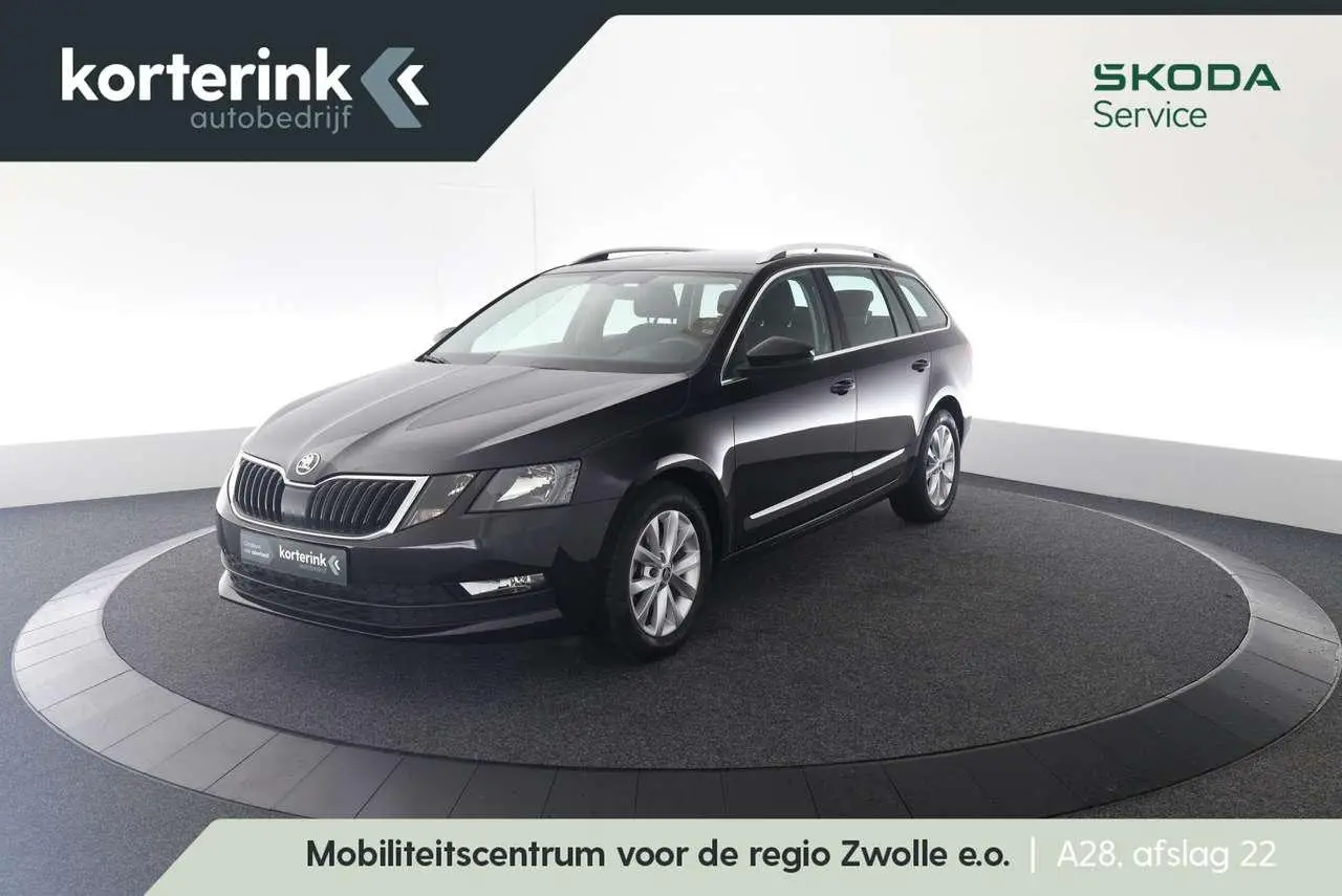 Photo 1 : Skoda Octavia 2019 Petrol