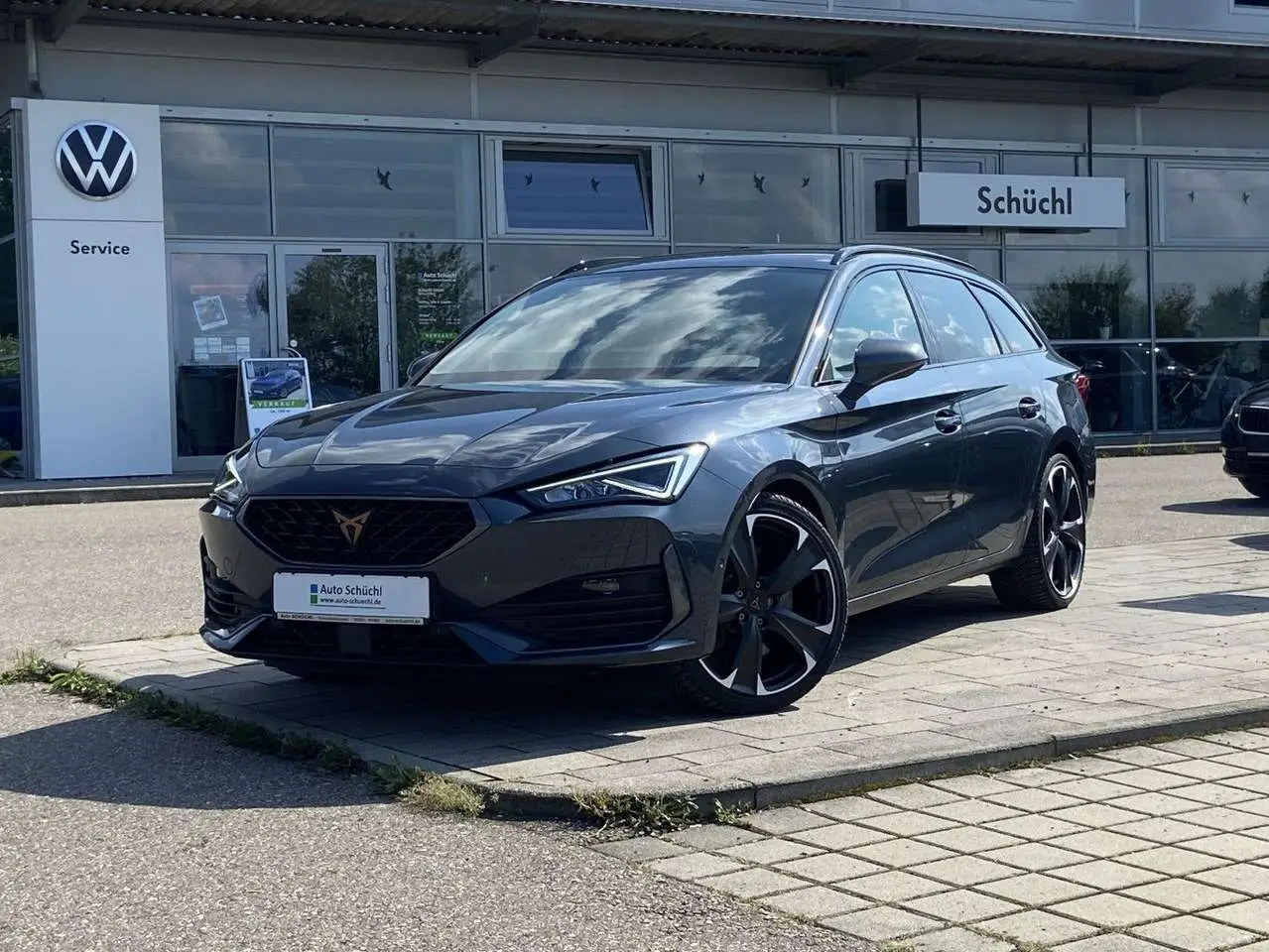 Photo 1 : Cupra Leon 2023 Petrol