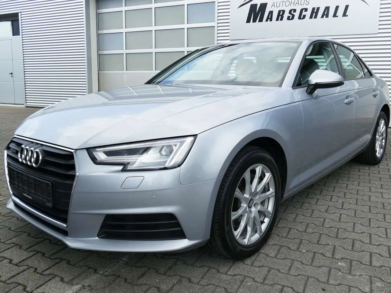 Photo 1 : Audi A4 2017 Diesel