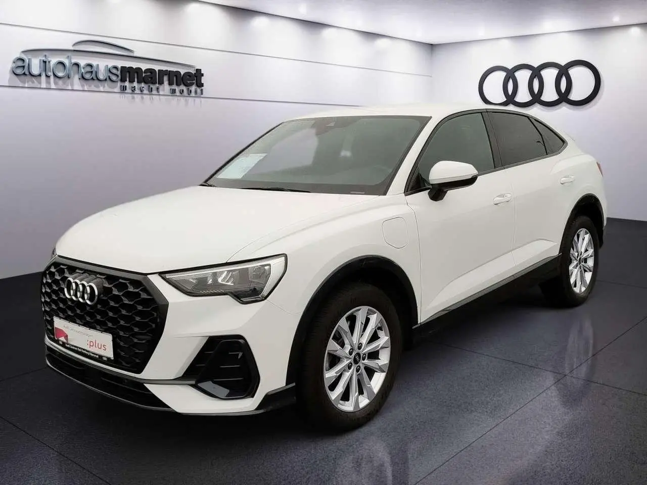 Photo 1 : Audi Q3 2022 Hybrid