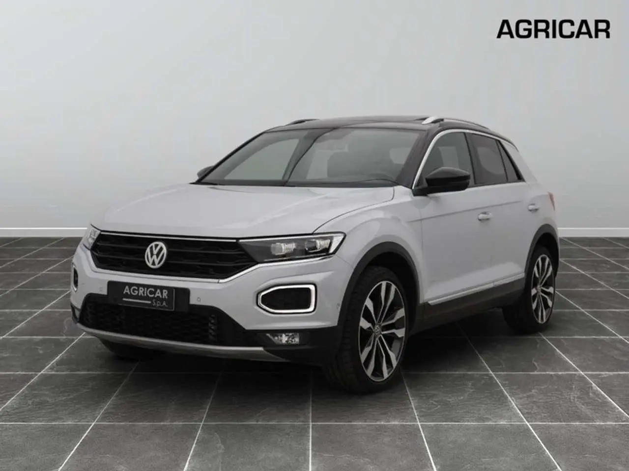 Photo 1 : Volkswagen T-roc 2018 Petrol