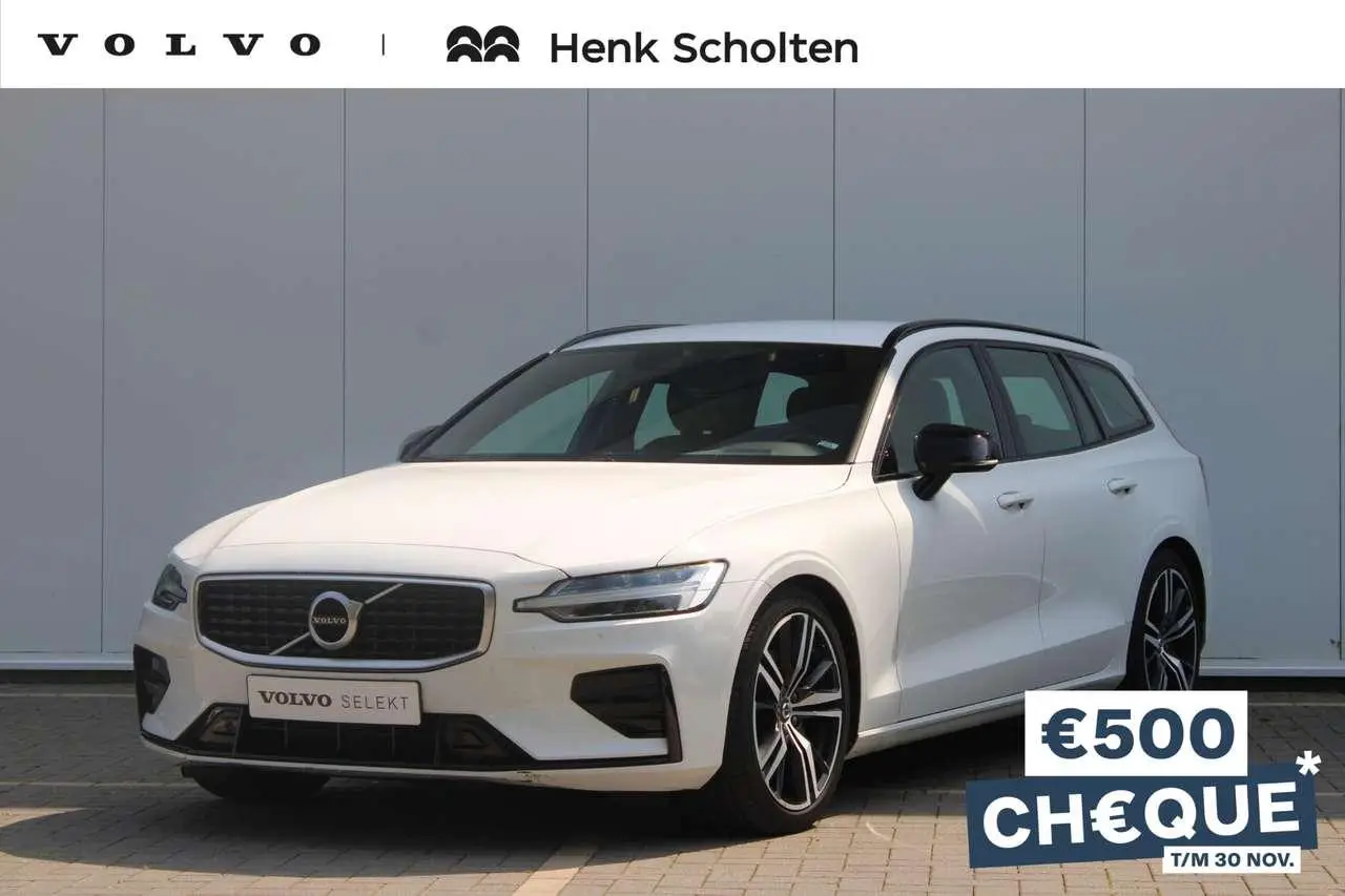 Photo 1 : Volvo V60 2019 Essence