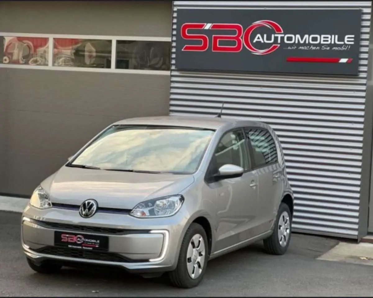 Photo 1 : Volkswagen Up! 2021 Électrique