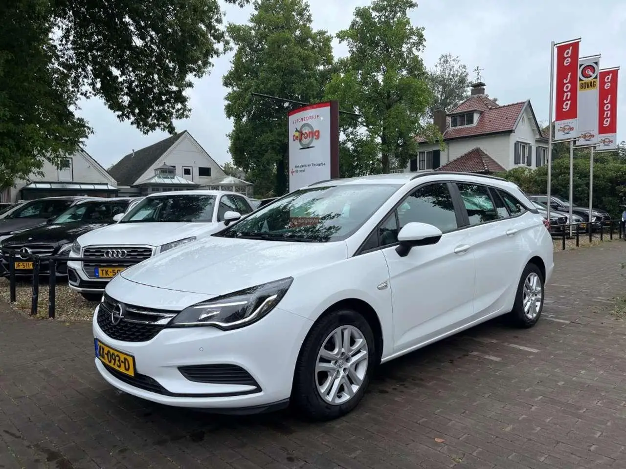 Photo 1 : Opel Astra 2019 Essence