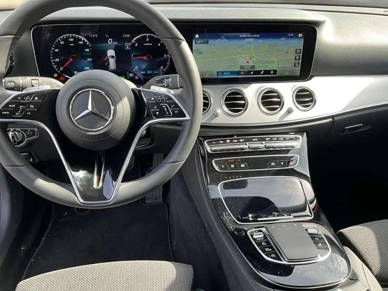 Photo 1 : Mercedes-benz Classe E 2023 Hybride