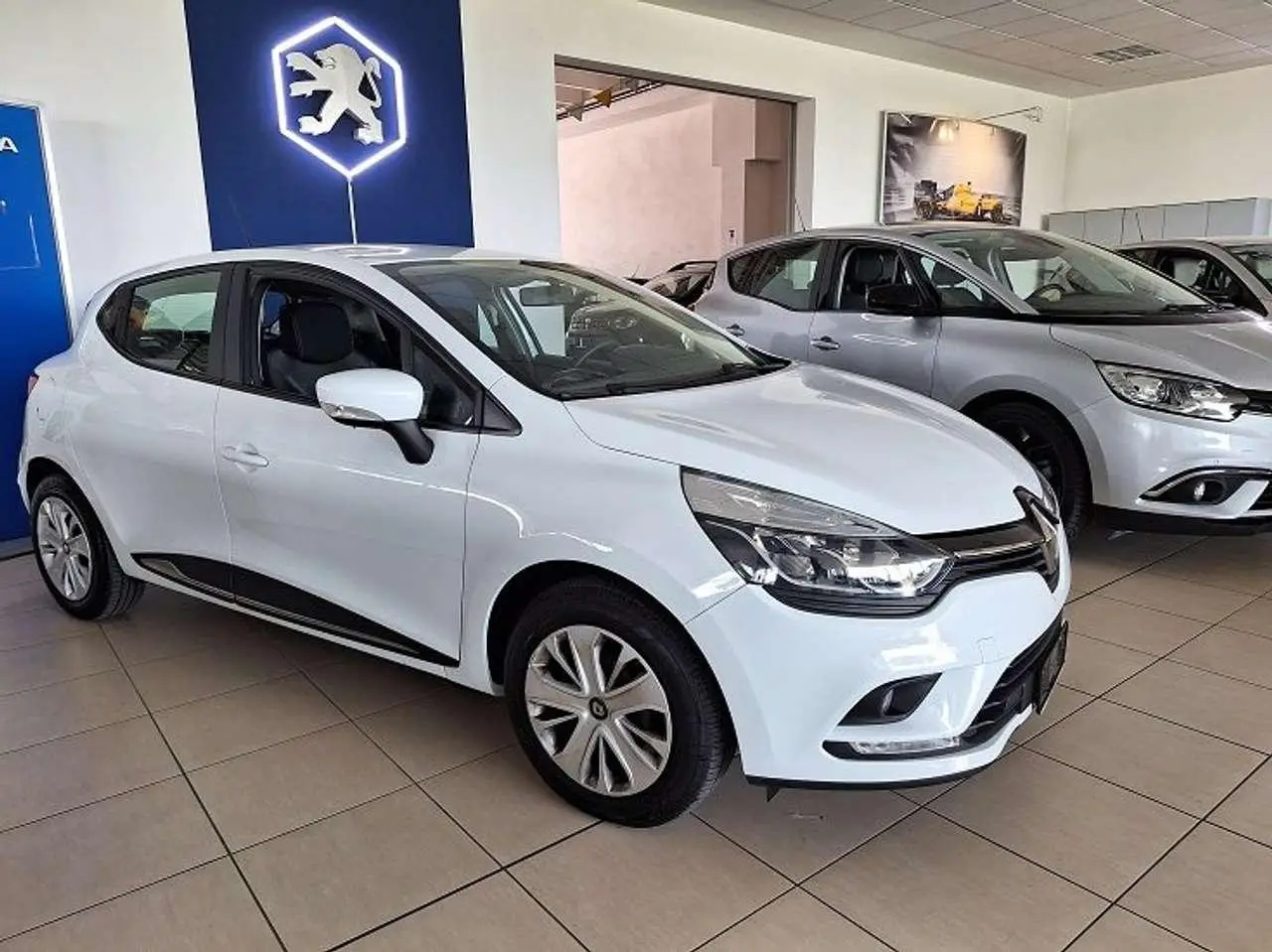 Photo 1 : Renault Clio 2019 GPL