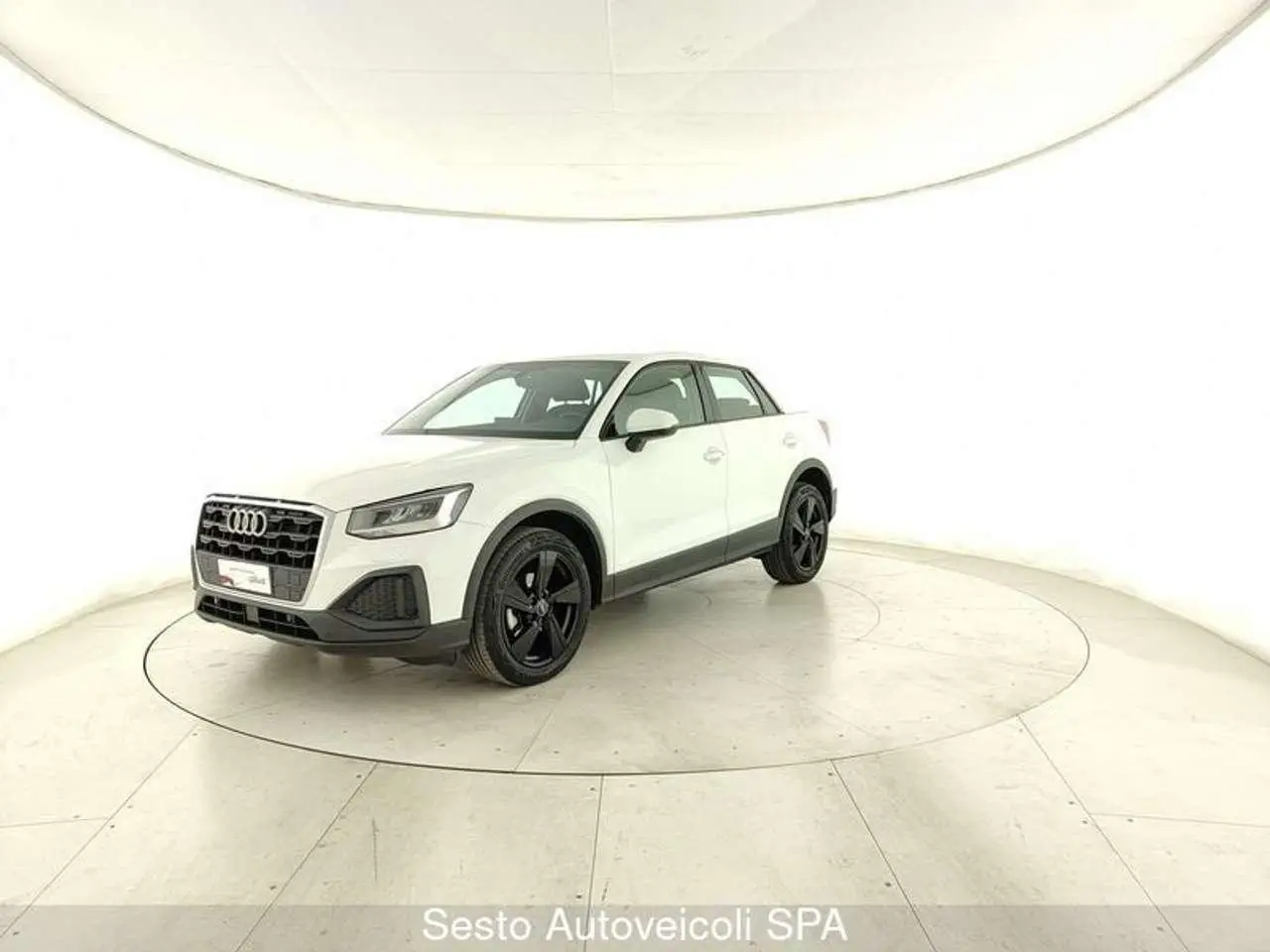 Photo 1 : Audi Q2 2021 Petrol