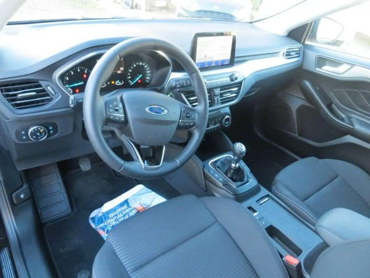 Photo 1 : Ford Focus 2021 Petrol