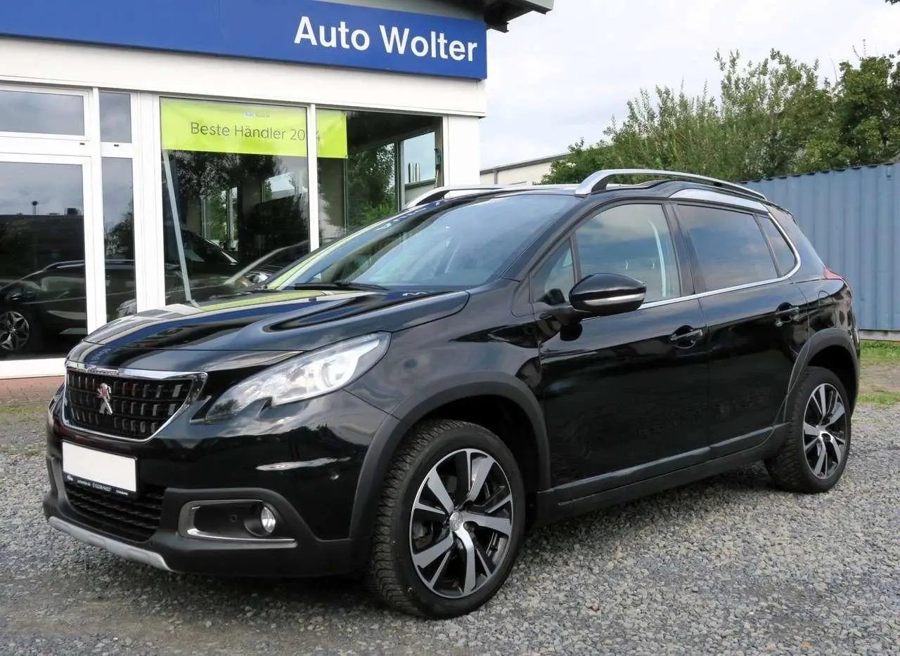 Photo 1 : Peugeot 2008 2018 Petrol