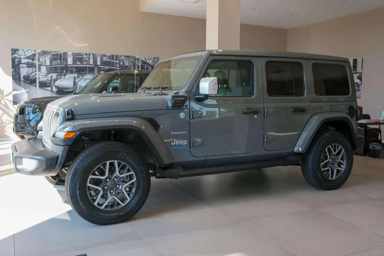 Photo 1 : Jeep Wrangler 2023 Hybride