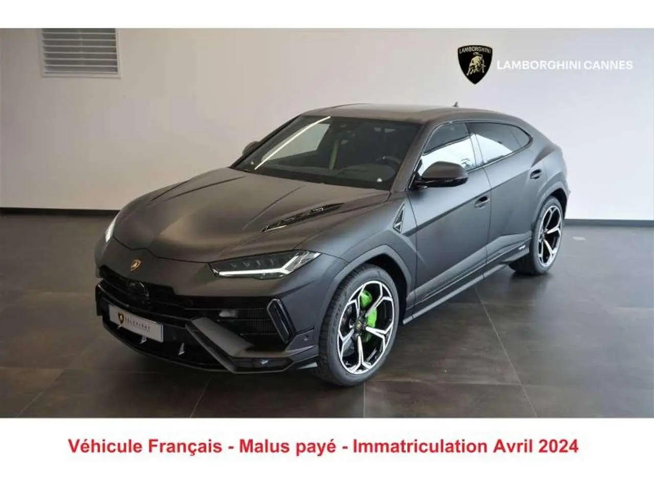 Photo 1 : Lamborghini Urus 2024 Petrol