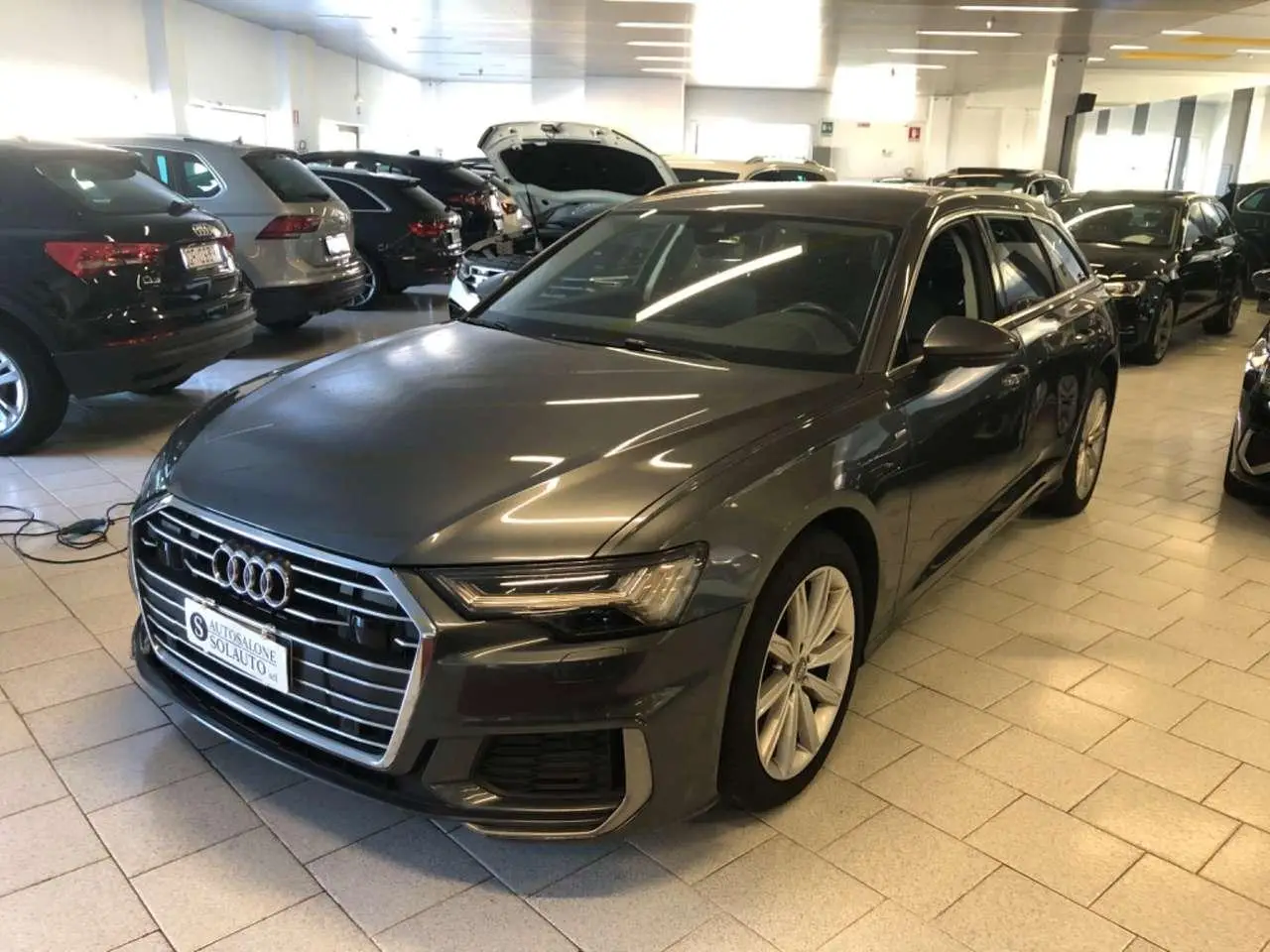 Photo 1 : Audi A6 2019 Hybride