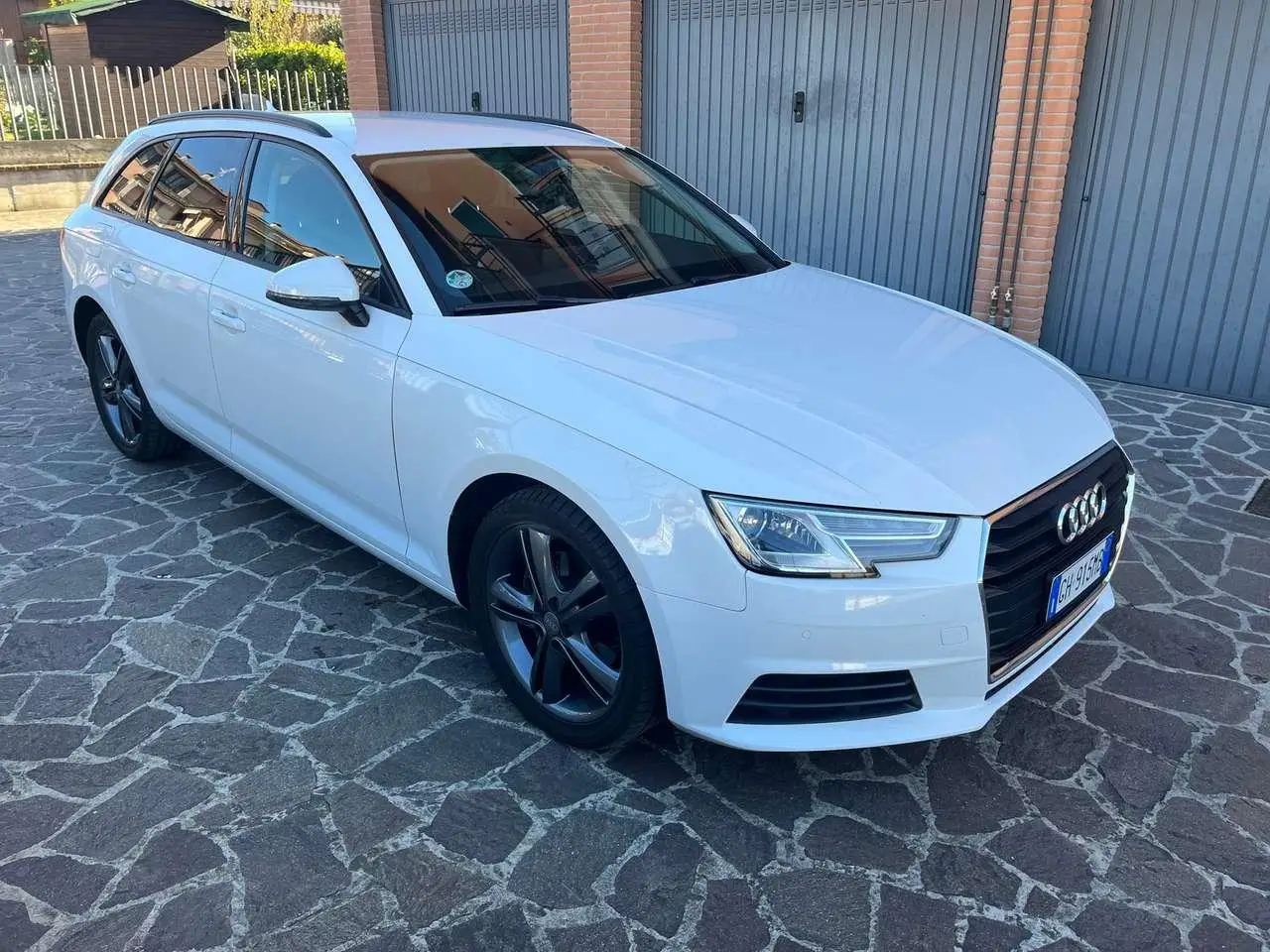 Photo 1 : Audi A4 2018 Diesel