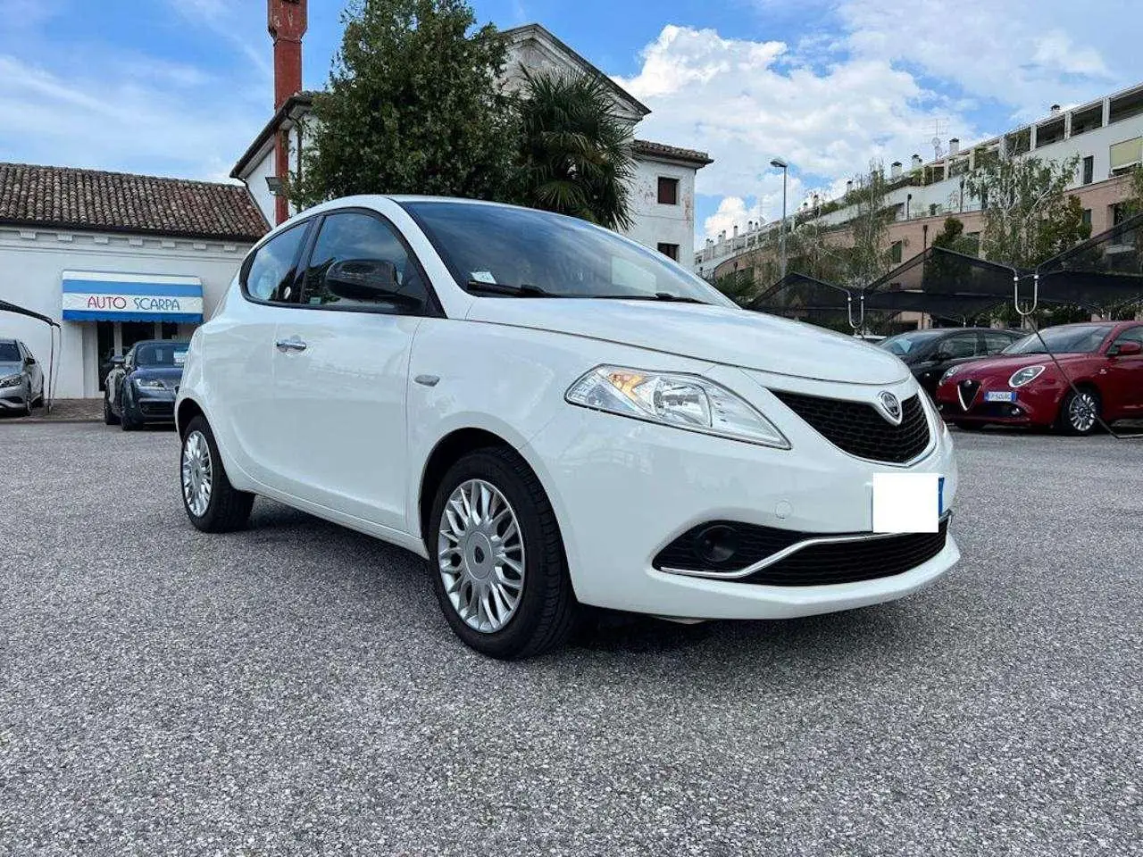 Photo 1 : Lancia Ypsilon 2017 GPL