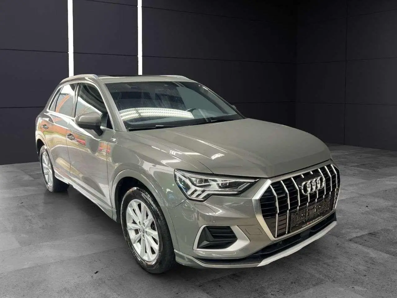 Photo 1 : Audi Q3 2019 Essence