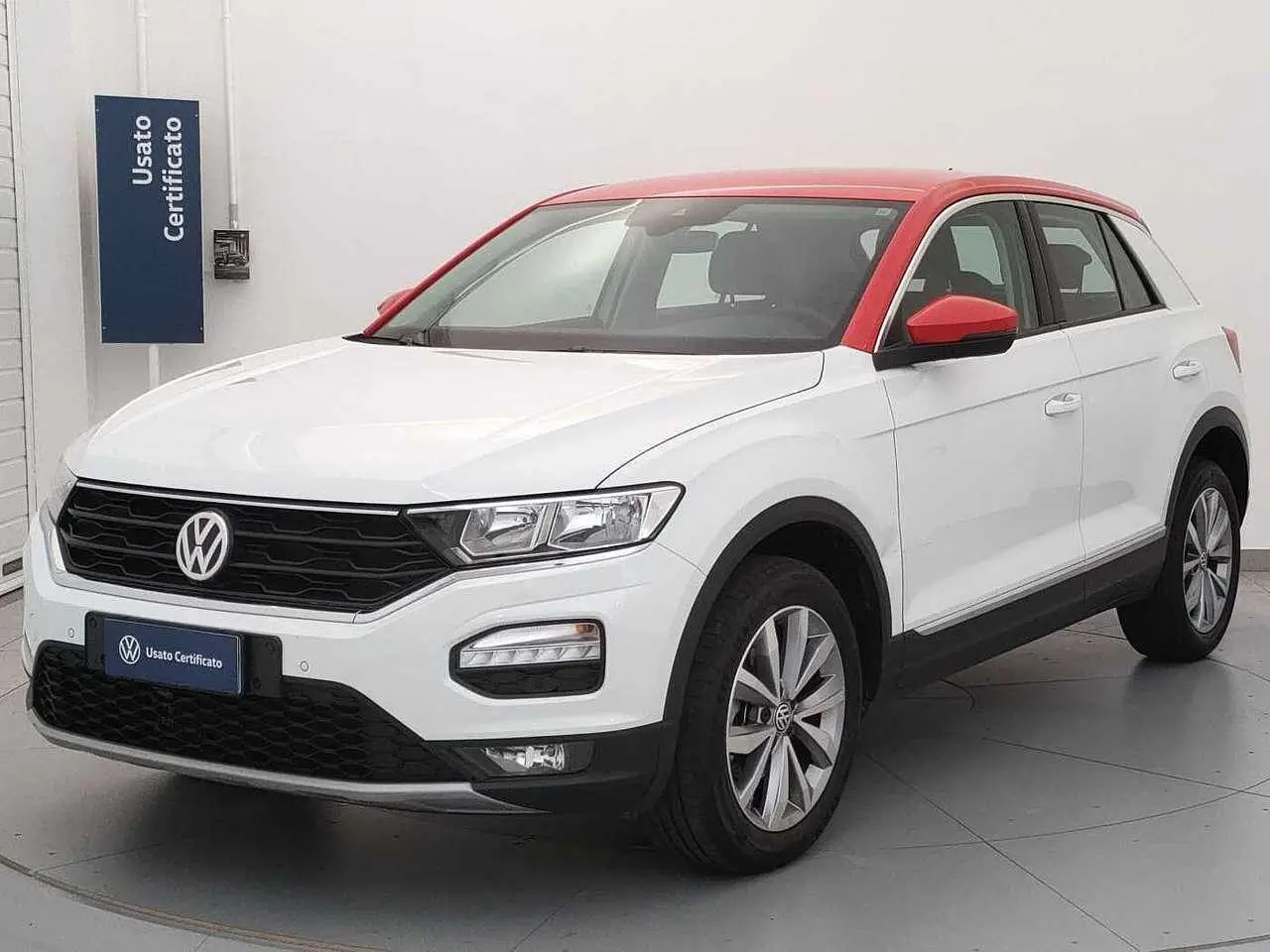 Photo 1 : Volkswagen T-roc 2020 Petrol