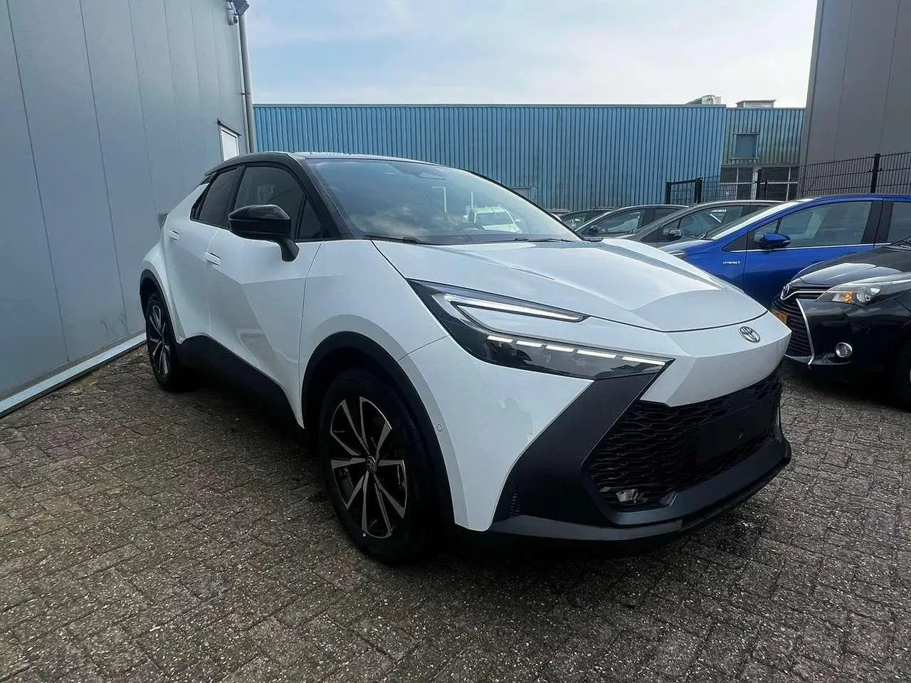 Photo 1 : Toyota C-hr 2024 Hybrid