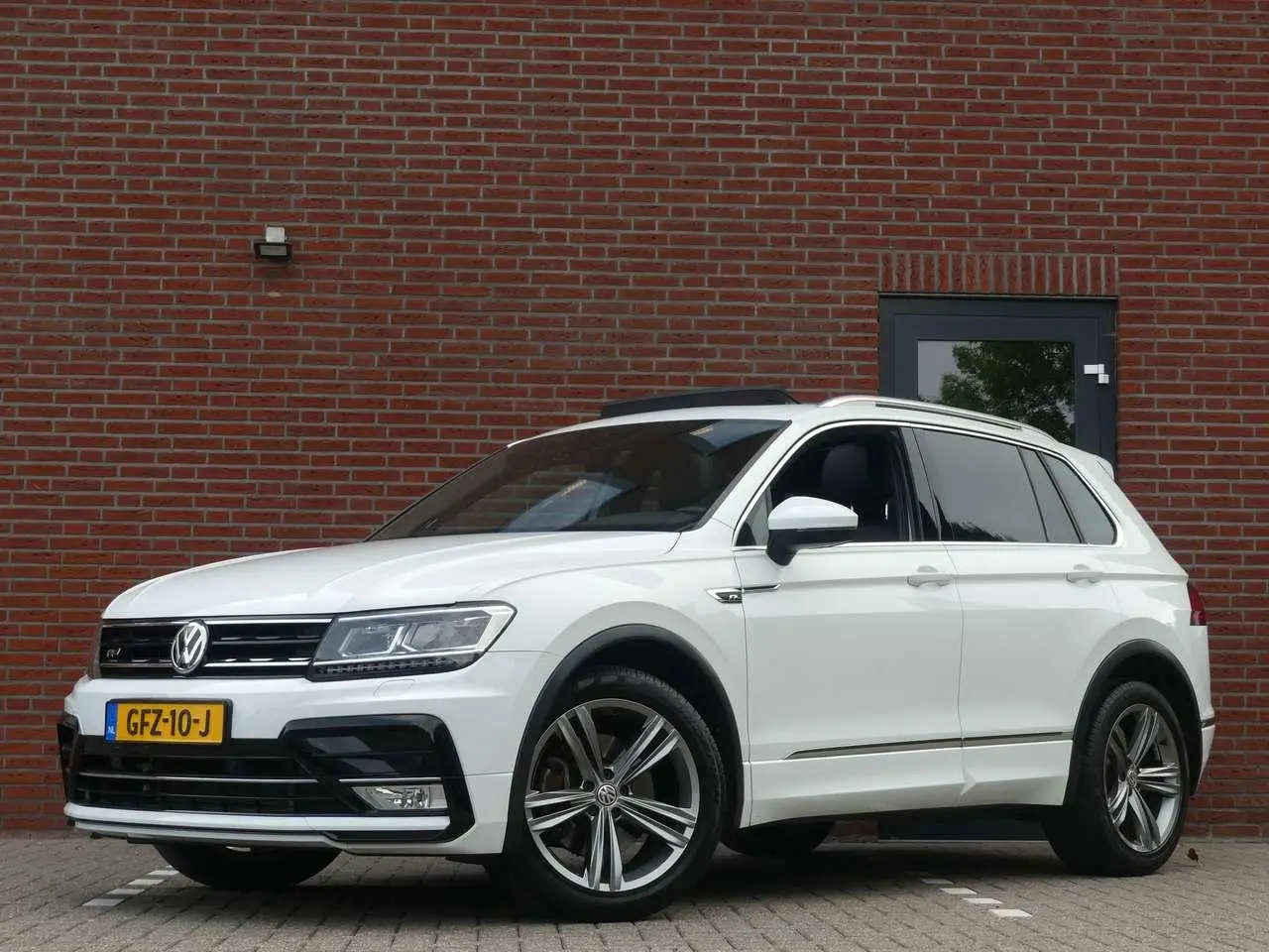 Photo 1 : Volkswagen Tiguan 2016 Petrol