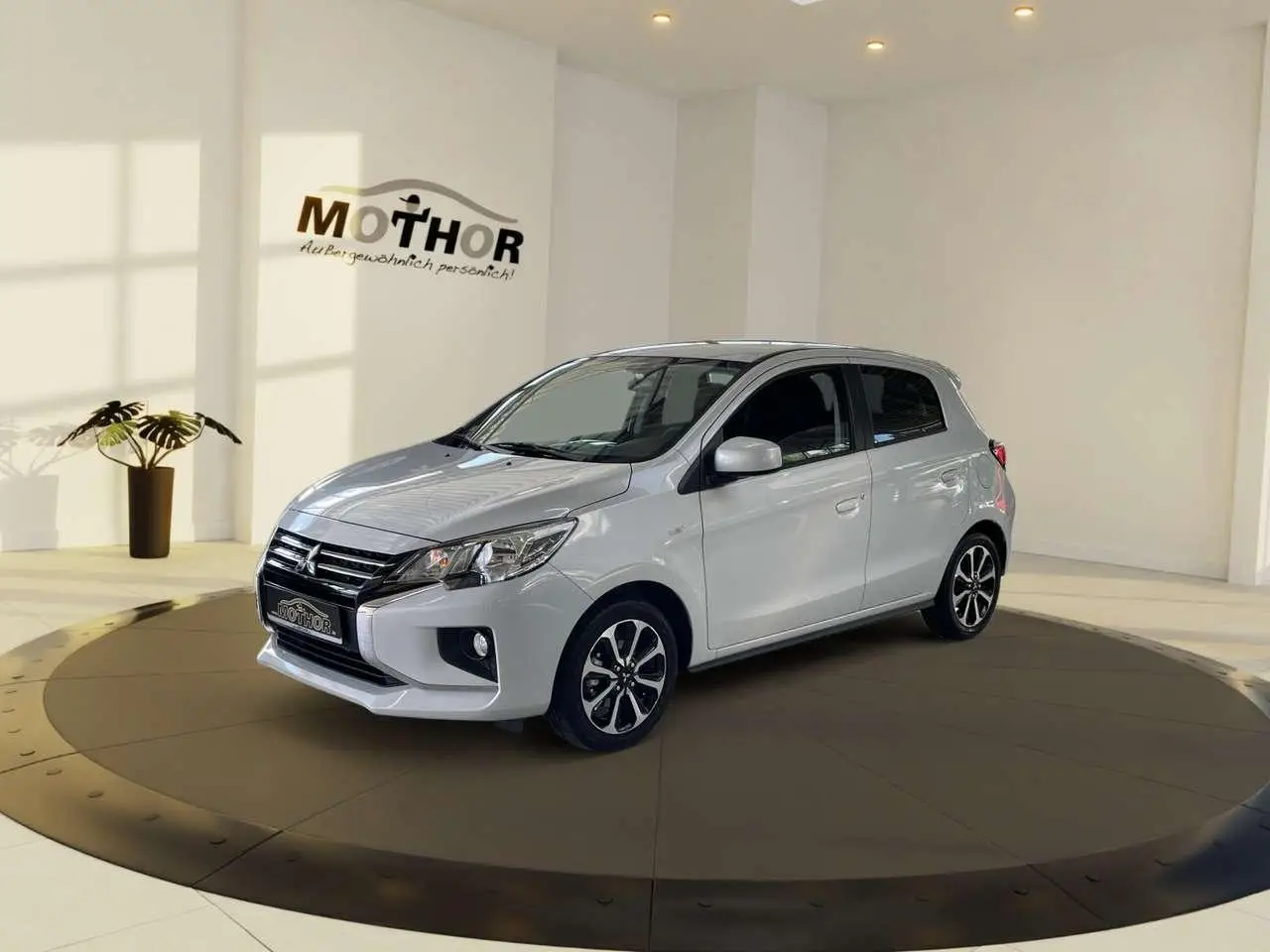 Photo 1 : Mitsubishi Space Star 2024 Petrol