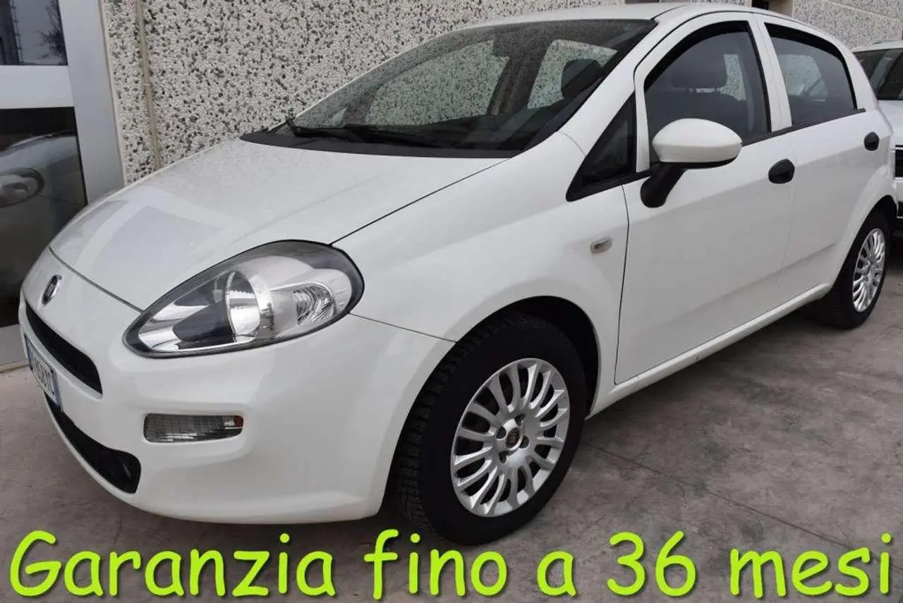 Photo 1 : Fiat Punto 2017 Diesel