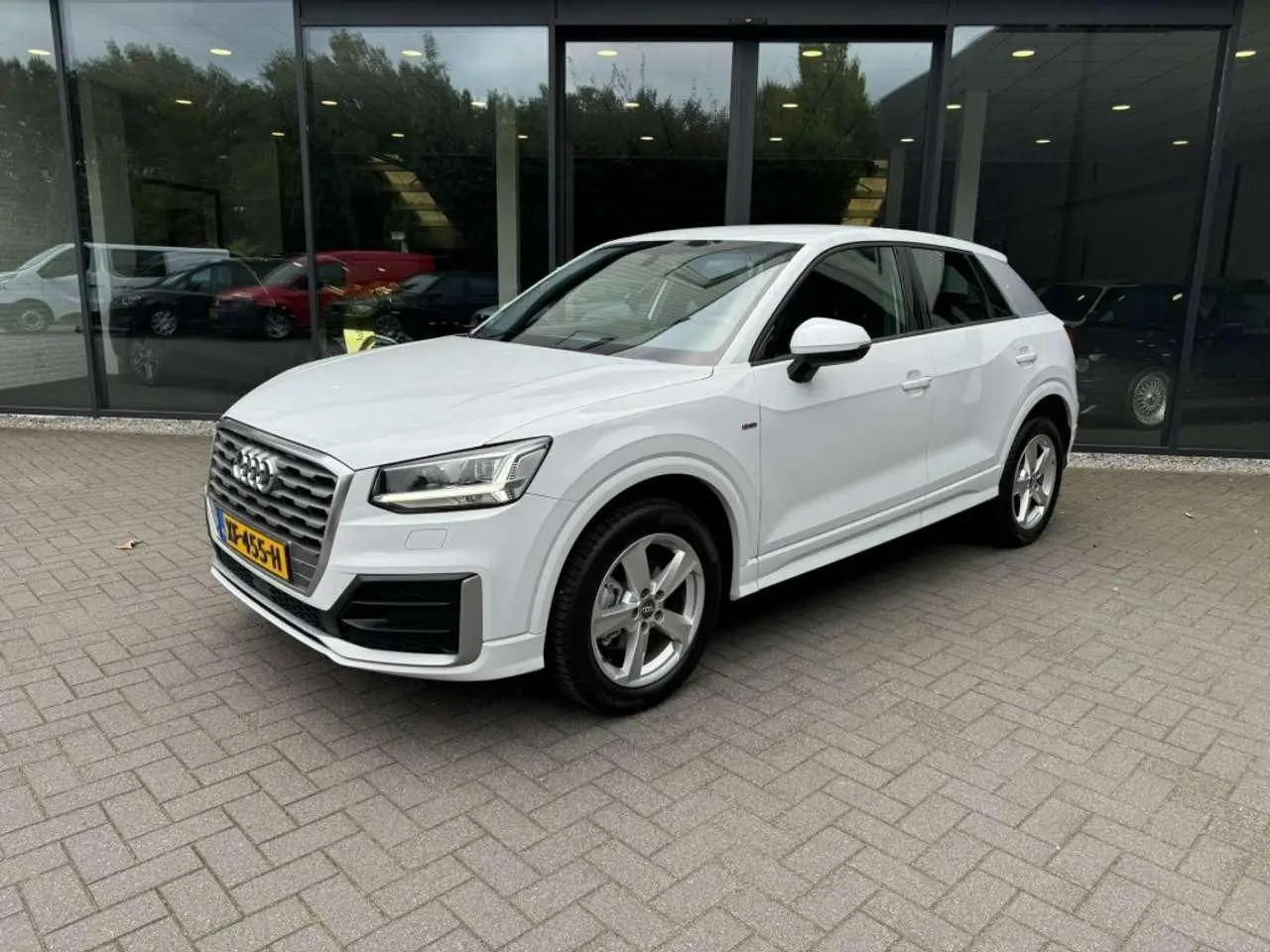 Photo 1 : Audi Q2 2019 Petrol