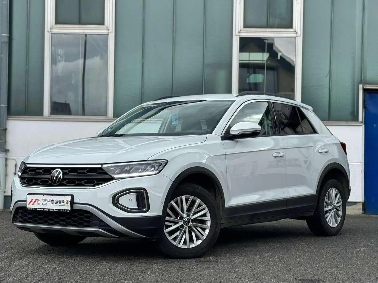 Photo 1 : Volkswagen T-roc 2022 Petrol