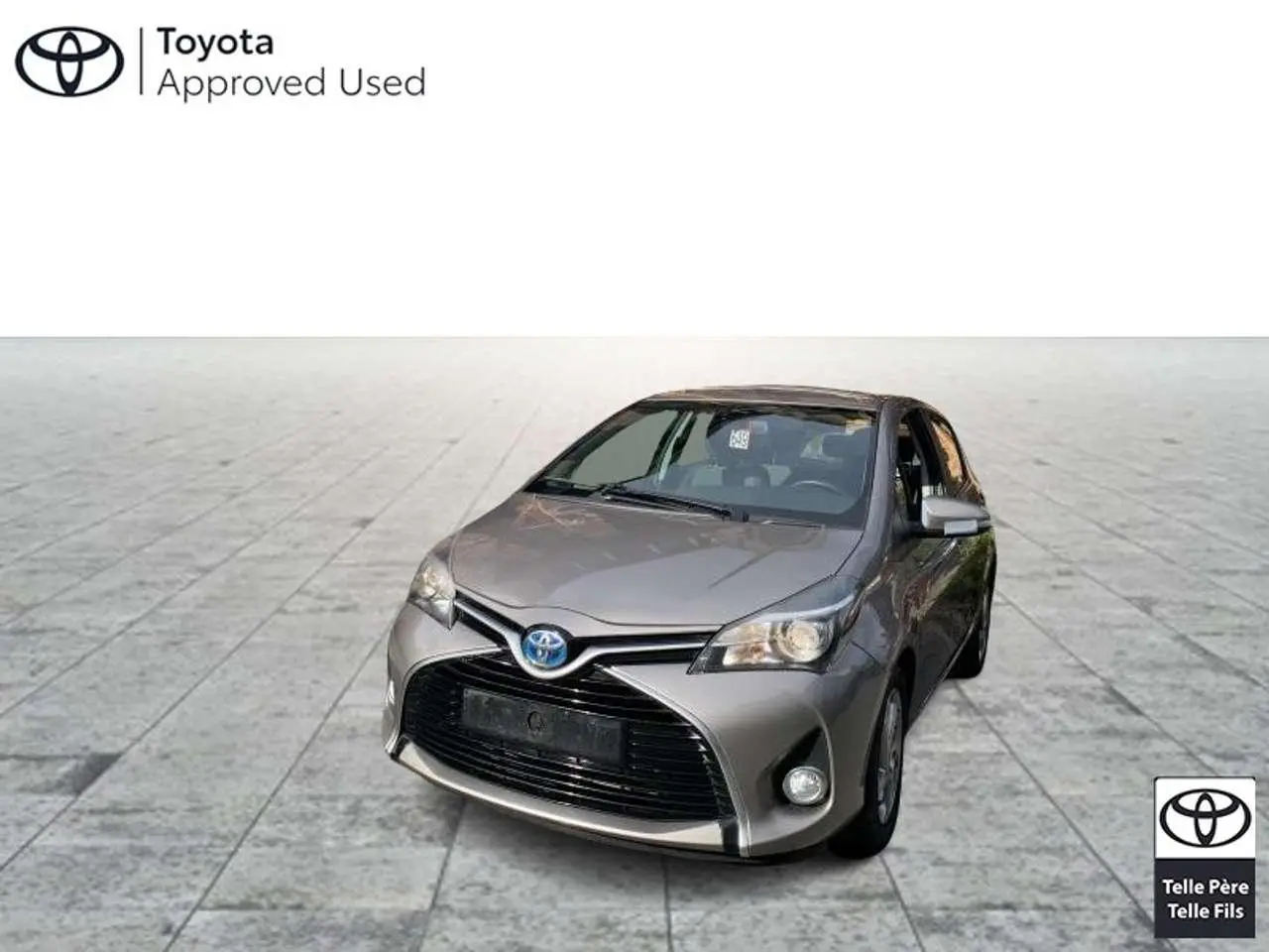 Photo 1 : Toyota Yaris 2015 Hybrid