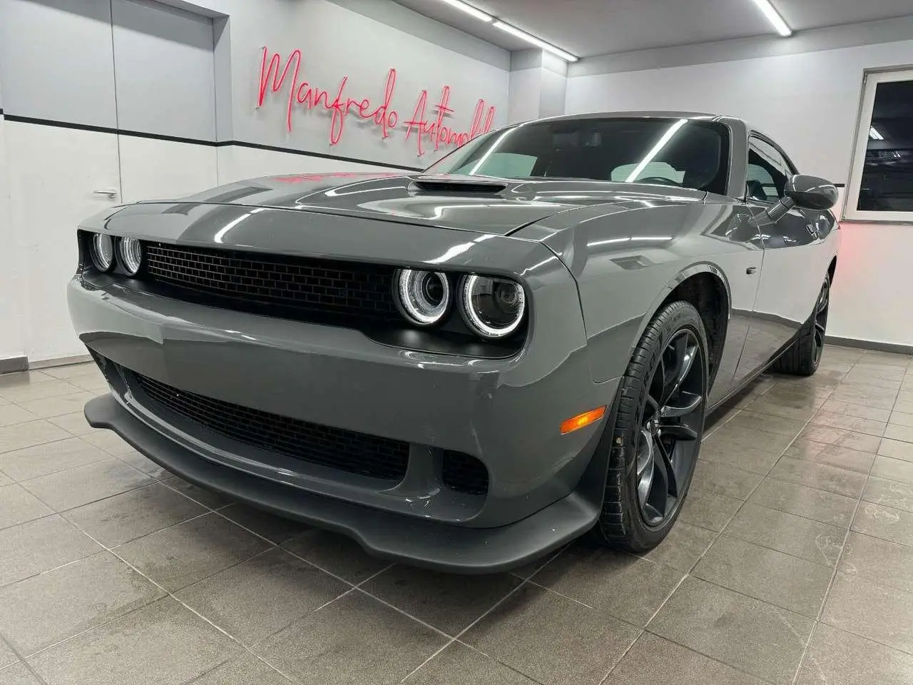 Photo 1 : Dodge Challenger 2018 Petrol