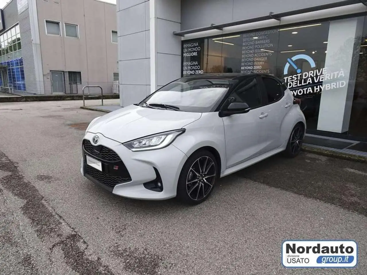 Photo 1 : Toyota Yaris 2022 Hybride