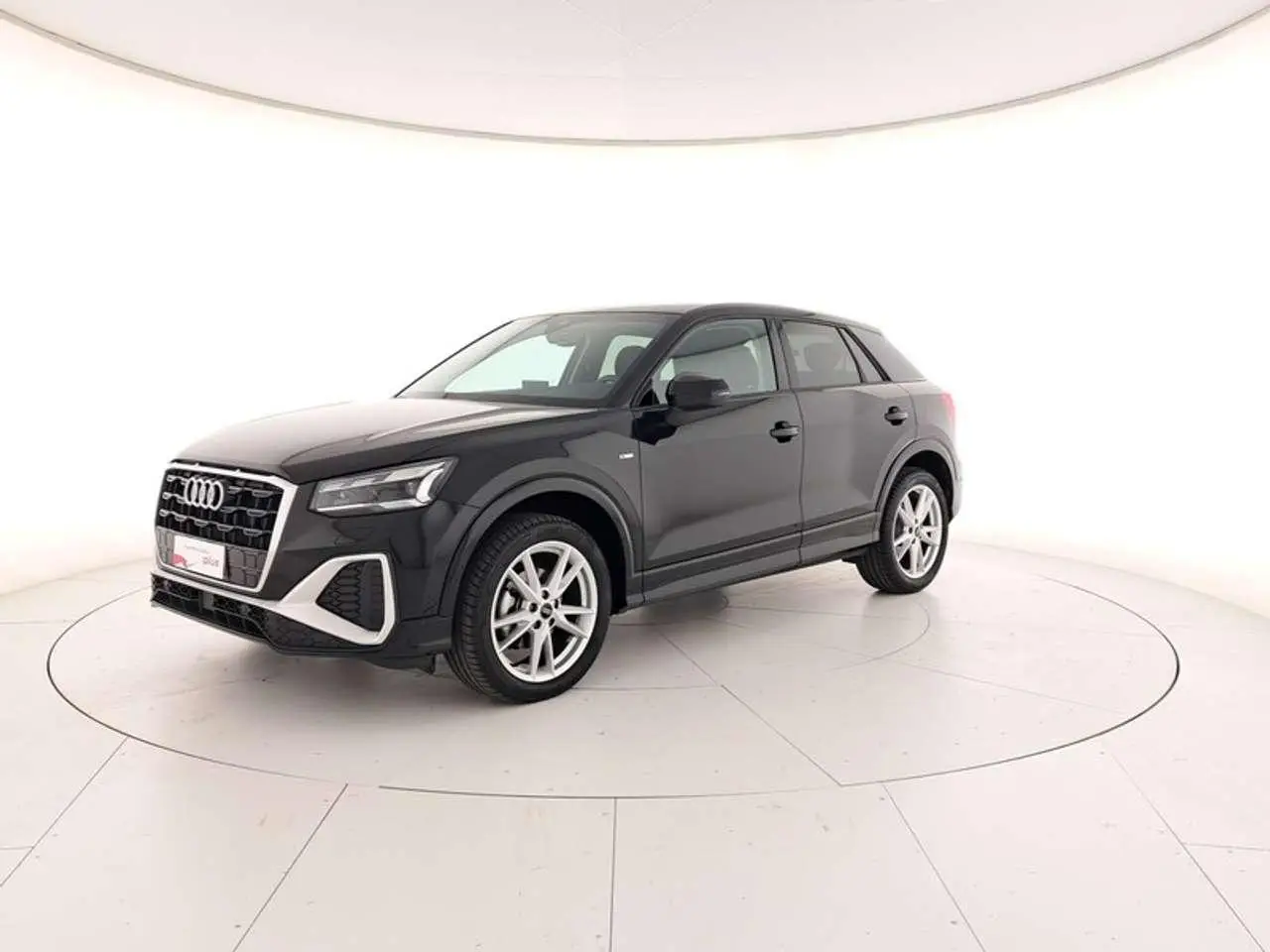 Photo 1 : Audi Q2 2024 Diesel